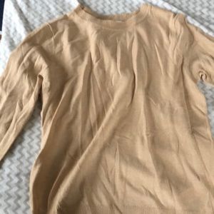 Crew neck light sweater